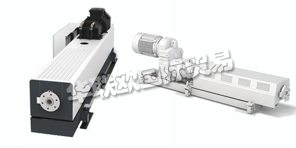 德國(guó)REIFENHAUSER主要產(chǎn)品：REIFENHAUSER擠出機(jī)、螺桿擠出機(jī)等。REIFENHAUSER成立于100多年前，當(dāng)時(shí)是一個(gè)鐵匠鋪。65年來(lái)，該公司一直專注于塑料擠出設(shè)備的開(kāi)發(fā)和生產(chǎn)。