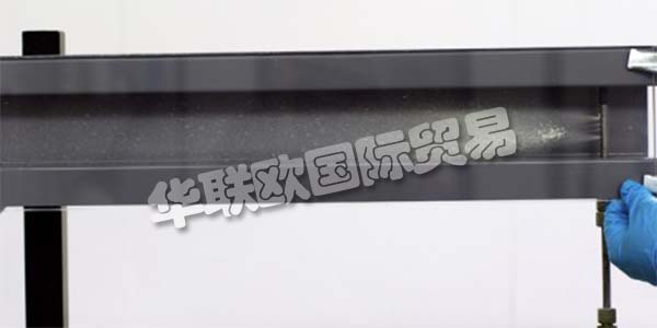 德國PFINDER主要產(chǎn)品：PFINDER防護(hù)蠟、清洗劑等。PFINDER是一家成功且獨(dú)立的公司，已有100多年的歷史。 Pfinder公司成立于1884年，從其作為頂級(jí)制造商和“符騰堡皇家法院供應(yīng)商”的角色發(fā)展成為汽車行業(yè)，供應(yīng)商和其他行業(yè)領(lǐng)域的靈活，稱職和創(chuàng)新的合作伙伴。 40多年蠟保護(hù)經(jīng)驗(yàn)的結(jié)果是獲得汽車行業(yè)OEM認(rèn)證的產(chǎn)品，在空腔保護(hù)方面的市場(chǎng)領(lǐng)導(dǎo)地位以及他們?cè)谌?0多家汽車工廠中永久使用他們的產(chǎn)品。 Pfinder產(chǎn)品每年用于超過9,000,000個(gè)體內(nèi)。