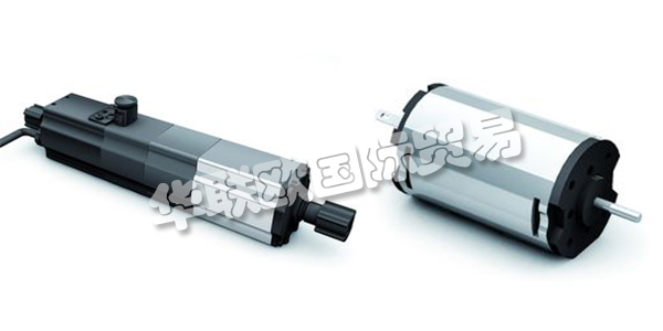 德恩科是世界一流的運動控制領域供應商，它提供的優(yōu)質的傳動控制解決方案，滿足了客戶對成本和可靠性日益增長的需求。標準化的電機、齒輪箱和模塊化配件的高度靈活性使?jié)M足客戶特定需求的完美運動解決方案成為可能。對客戶來說，這意味著更好的質量控制，降低庫存和減少生產時間。德恩科對促進可持續(xù)發(fā)展一直非常重視。因此，他們特別致力于注意對環(huán)境保護而選擇和使用高效和節(jié)能的原材料來進行生產。早在2002年，德恩科就通過了ISO14001環(huán)境質量體系認證。下文為您介紹德恩科電機。